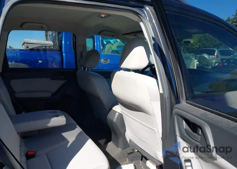 2014 Subaru Forester 2.5I Premium из США, поврежденный, VIN JF2SJACCXEG452636